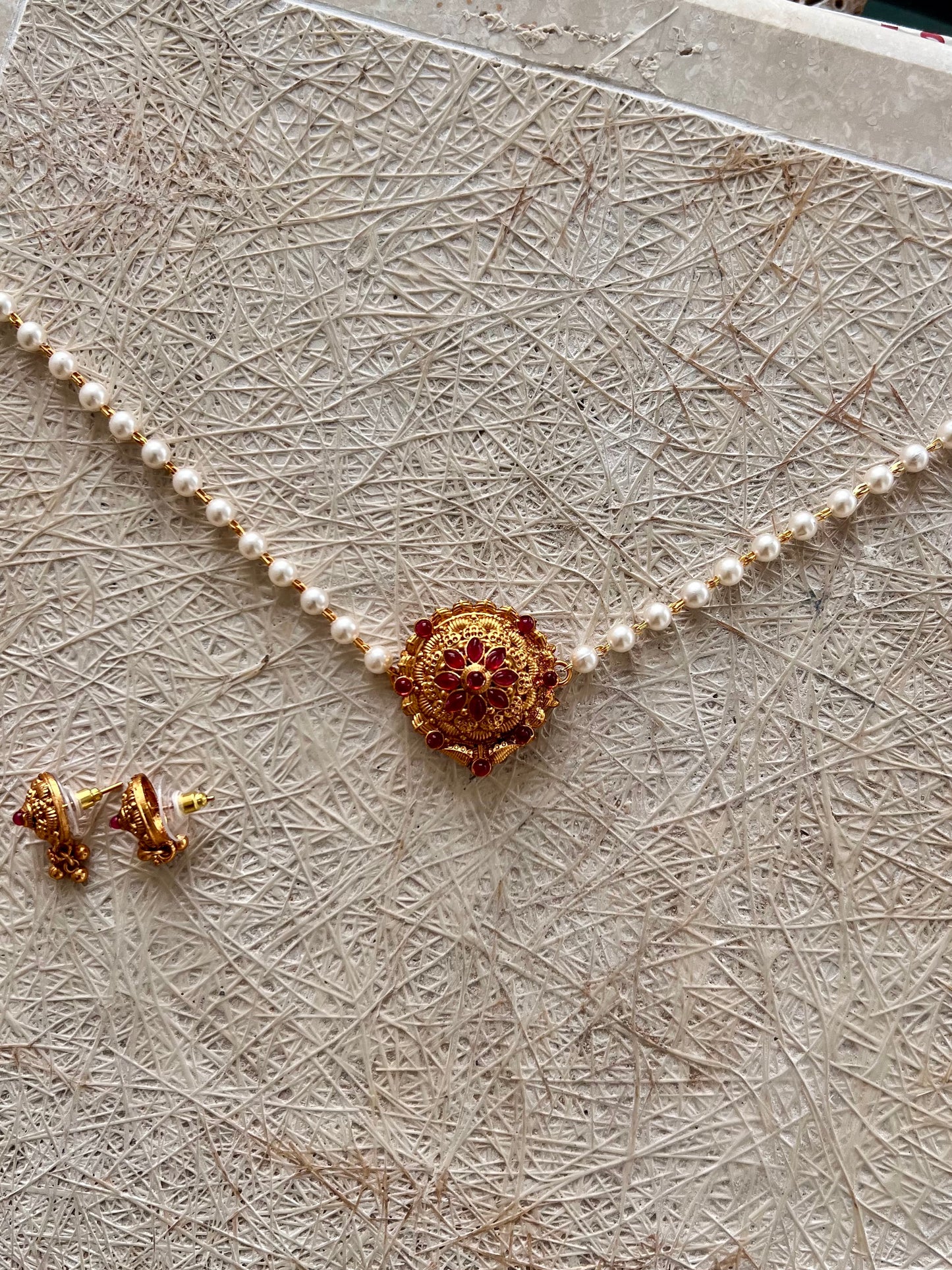 Single Layer Pearl Choker with Pendant Set