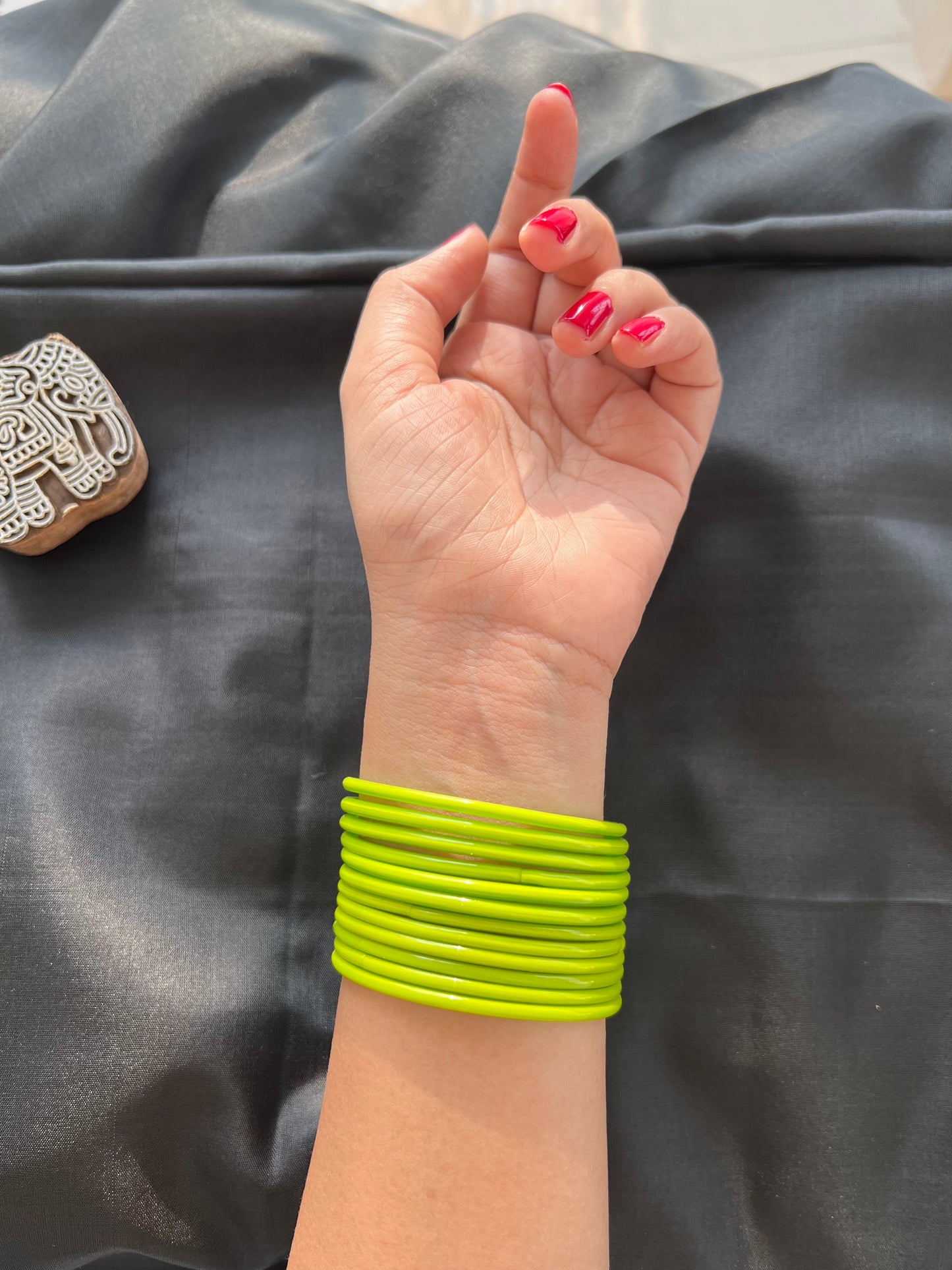 Green Kuppivala / Glass Bangles (Pack of 24)