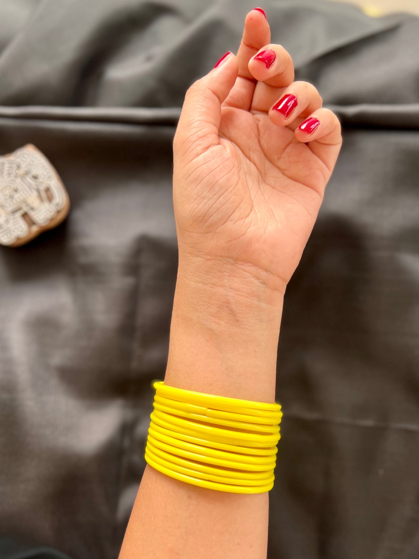 Green Kuppivala / Glass Bangles (Pack of 12)