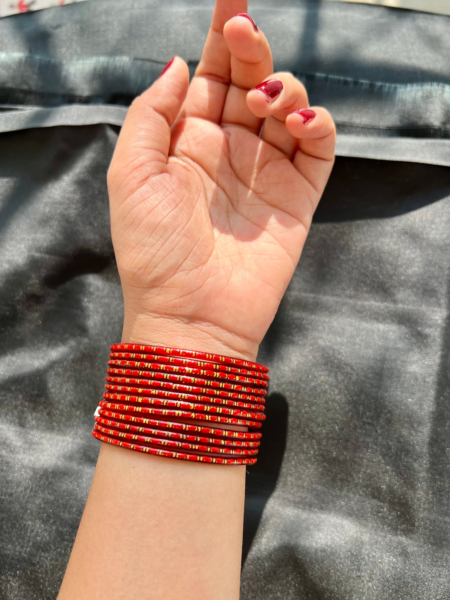 Maroon Design Kuppivala / Glass Bangles (Pack of 24)