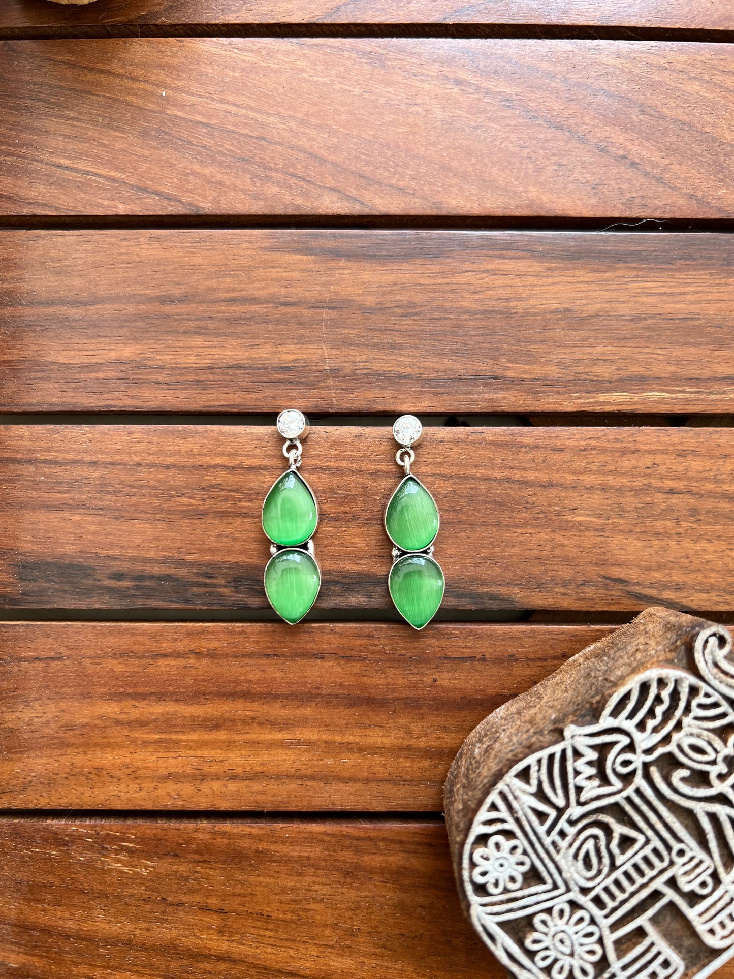 Glossy Stone Earring