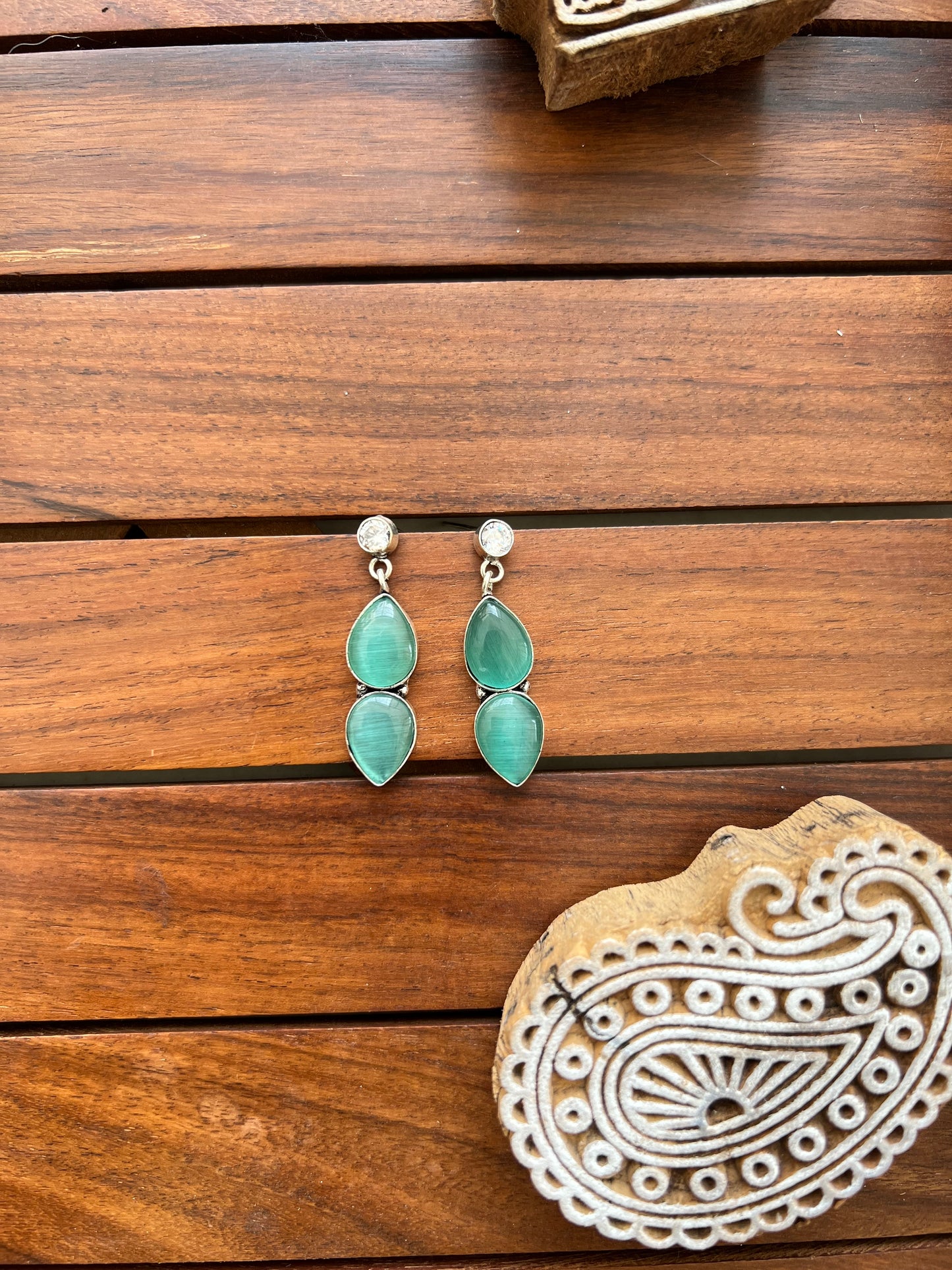 Glossy Stone Earring