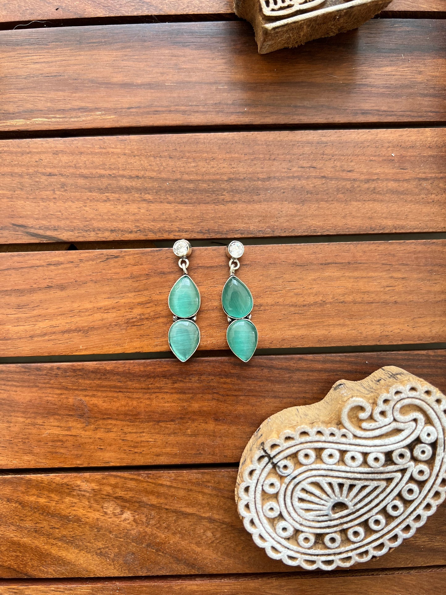 Glossy Stone Earring
