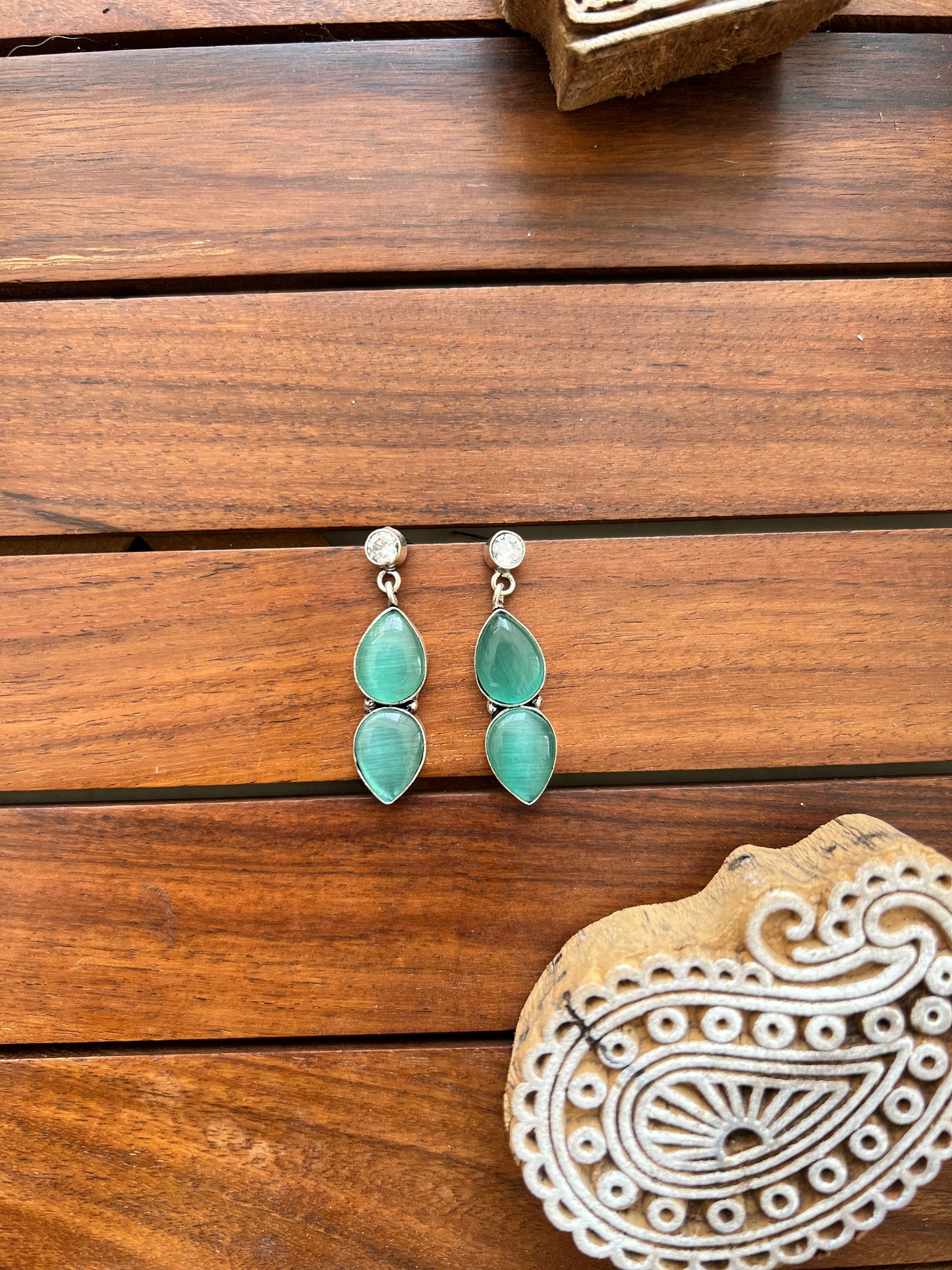 Glossy Stone Earring