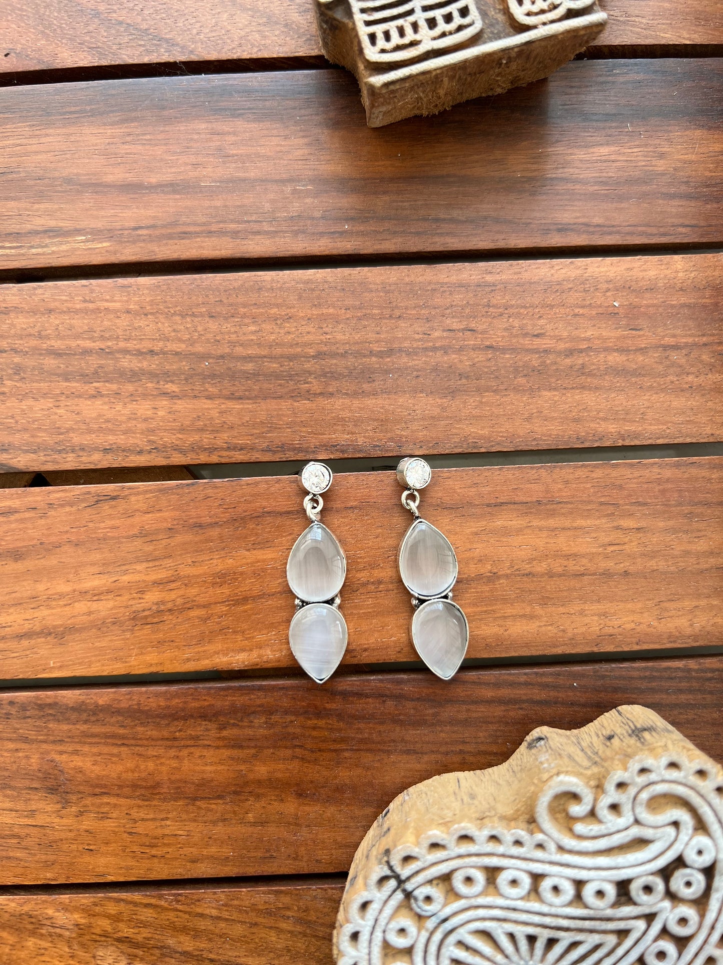 Glossy Stone Earring