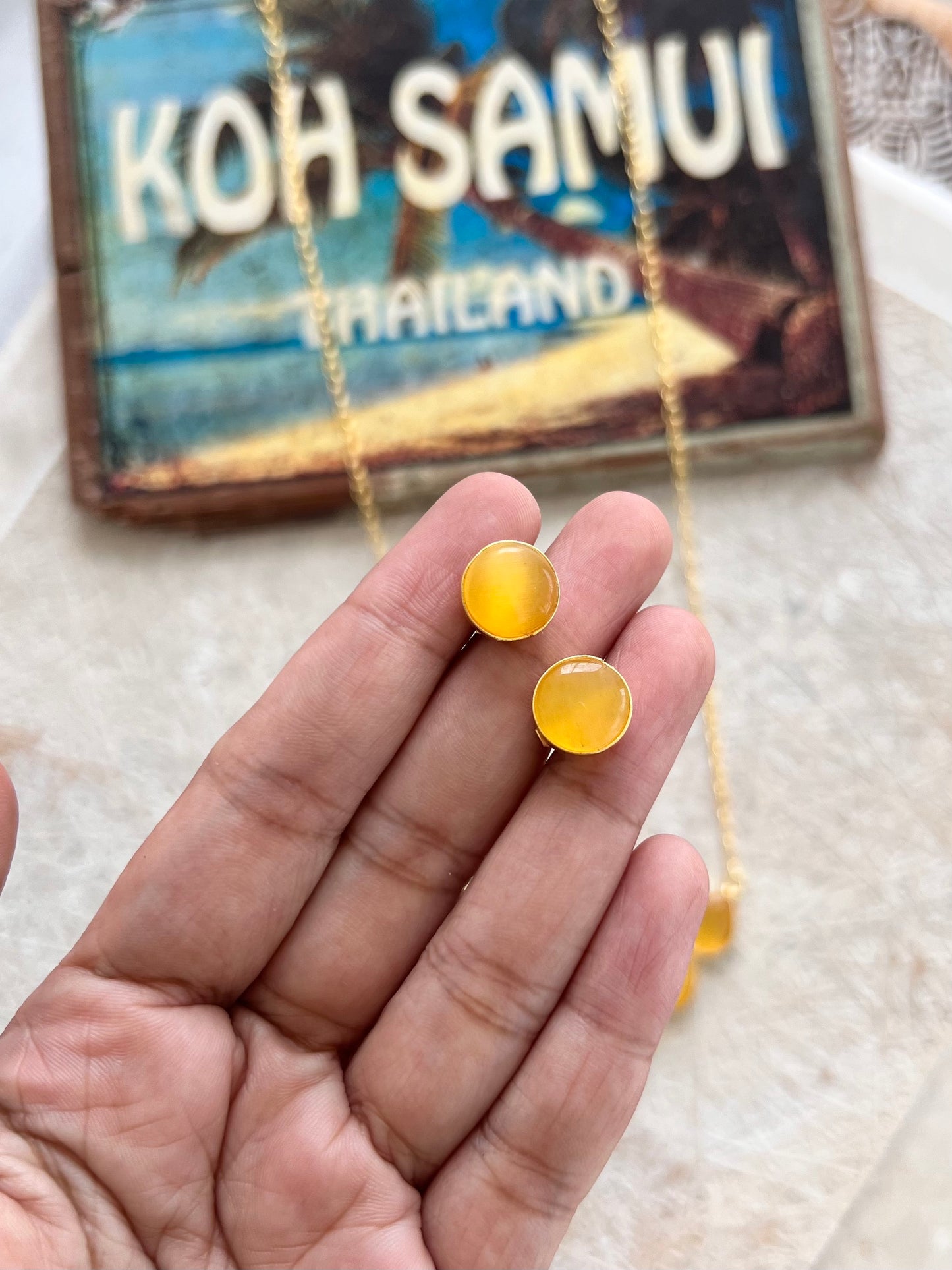 Glossy Stone Necklace With Earring