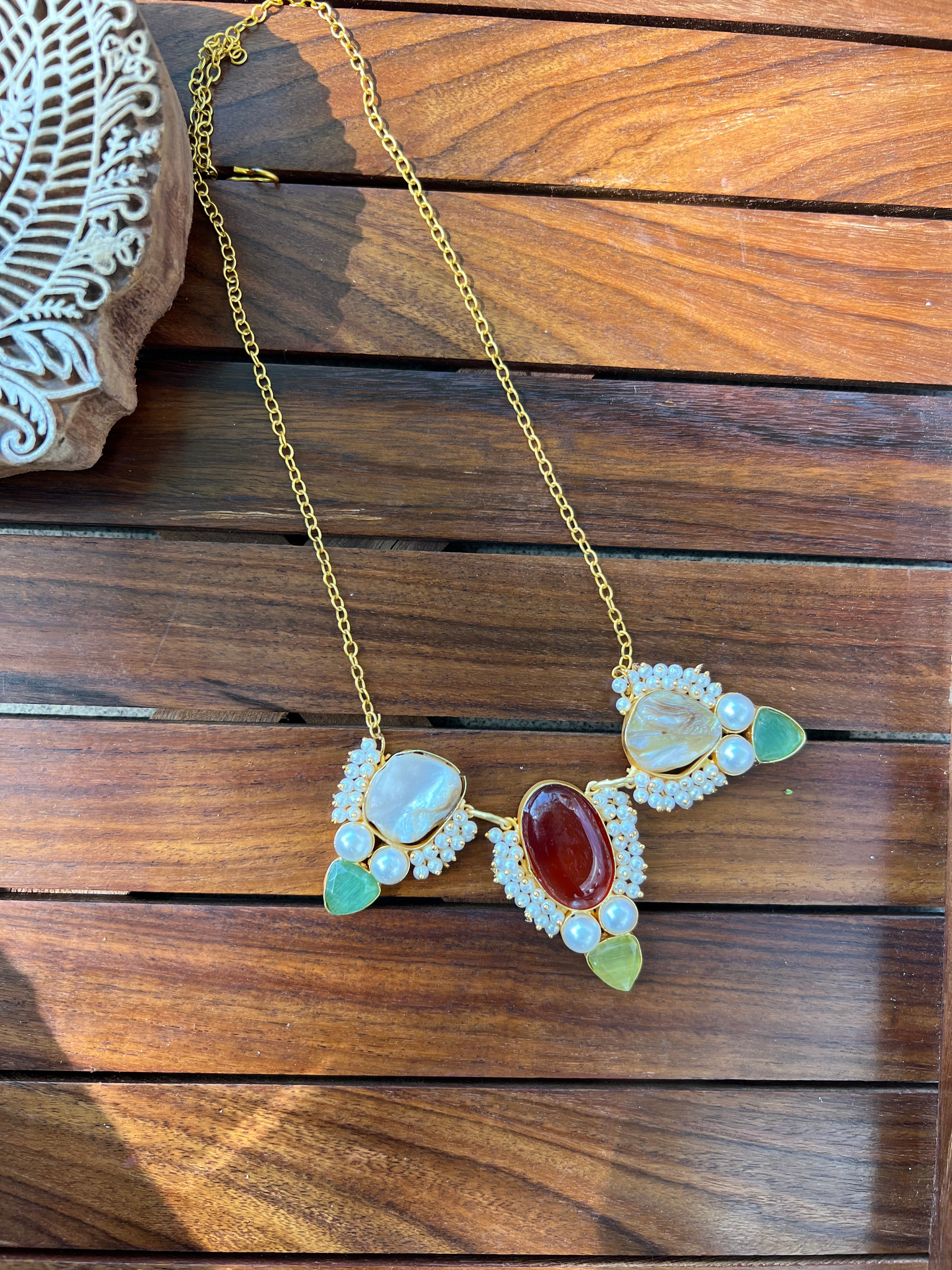 Raw Stone Neckpiece – Gems of South