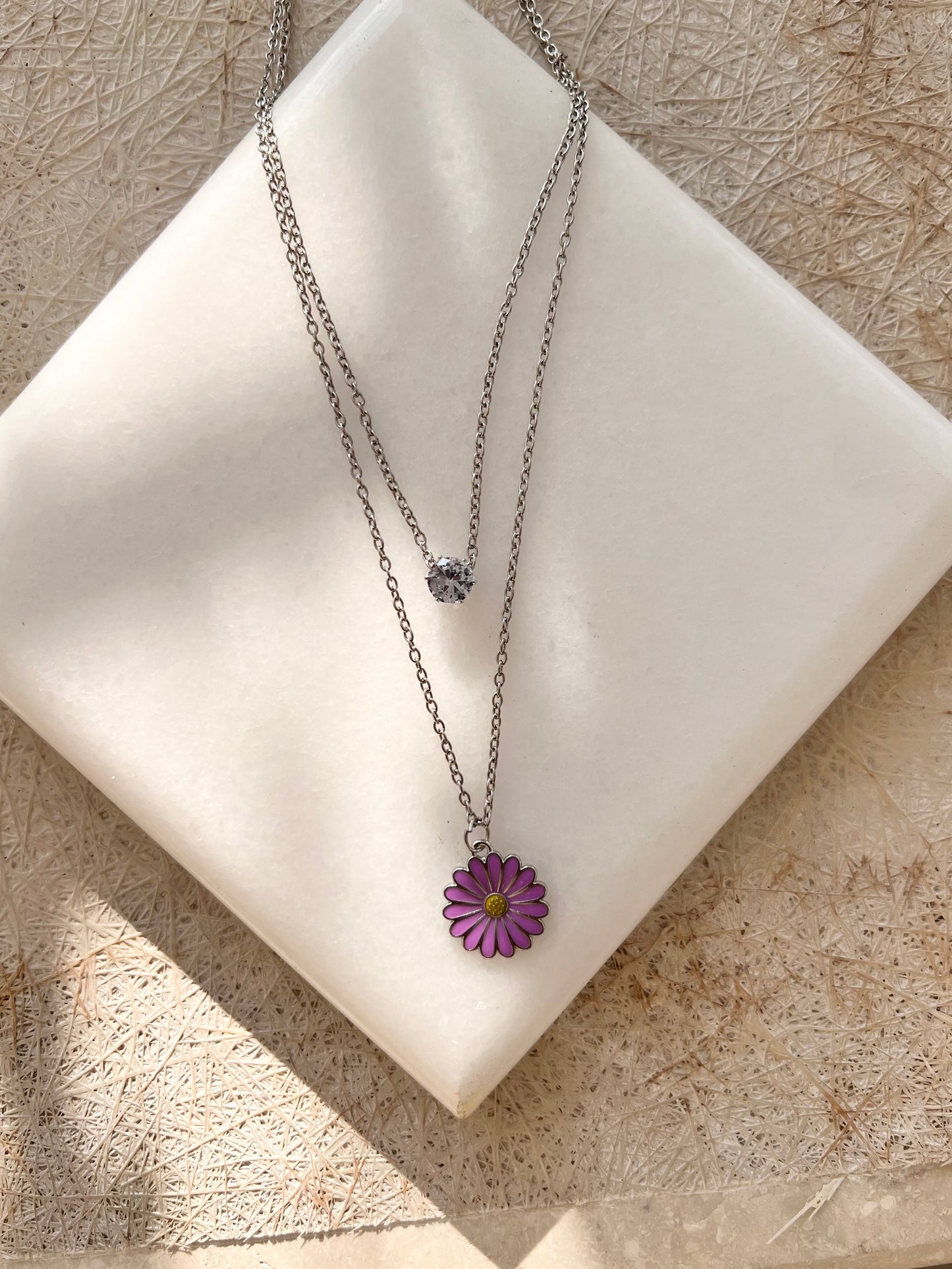 Hippie Flower Minimal Chain Necklace