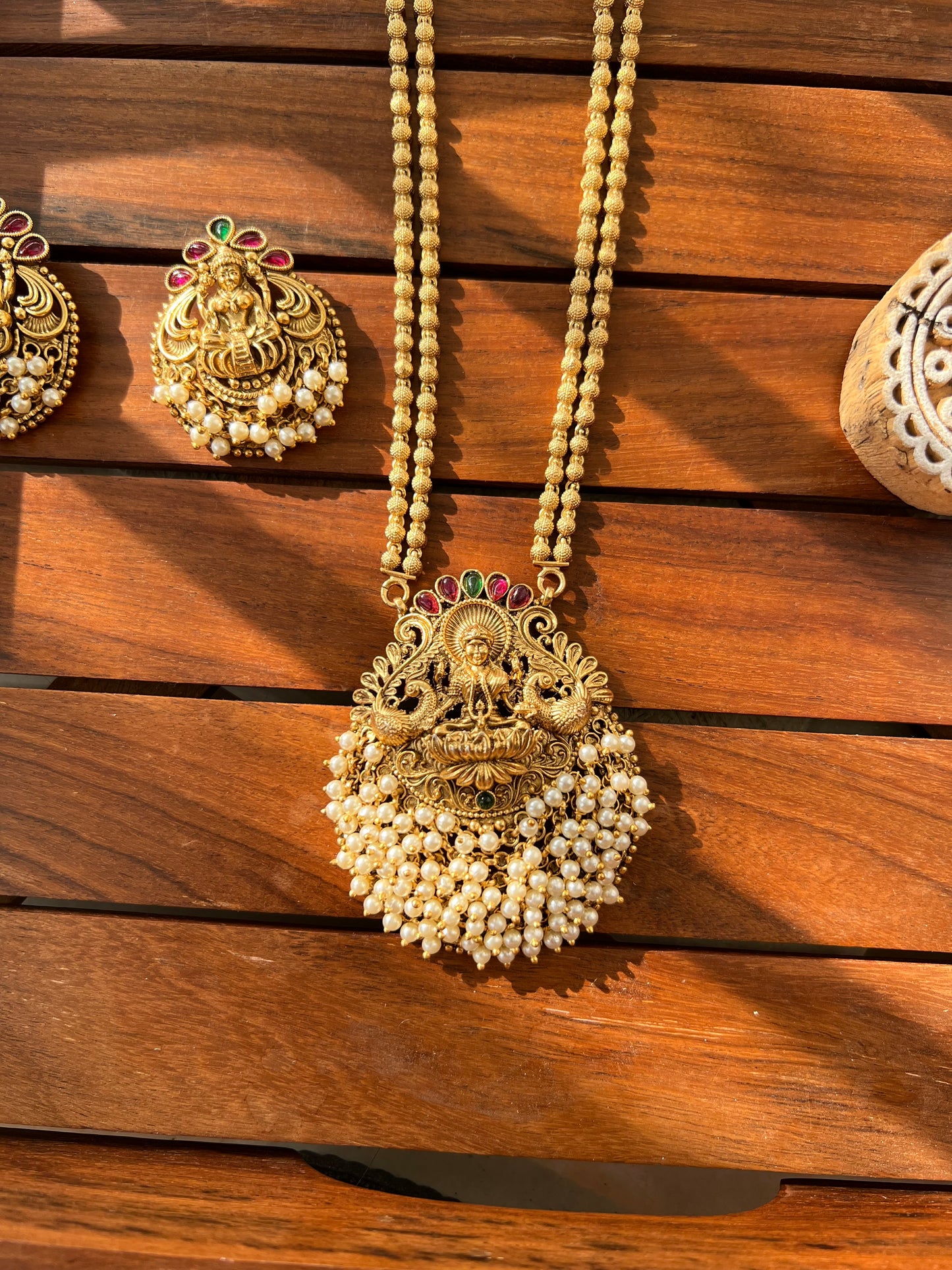 Gold Plated Temple Design Kasu Necklace with Earring