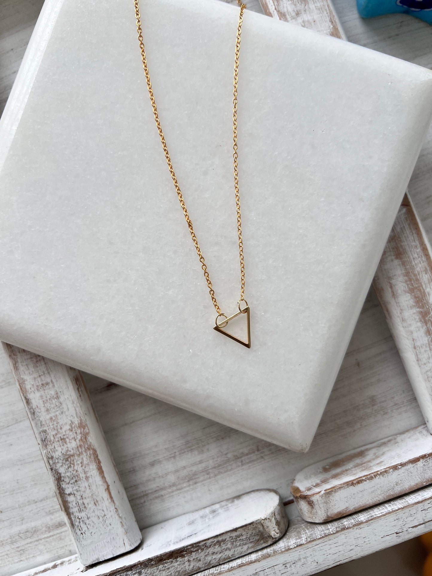 Minimal Chain Necklace
