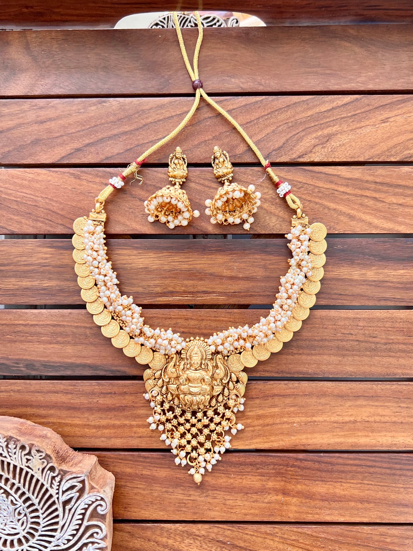 Gold Plated Metal Necklace with Earring