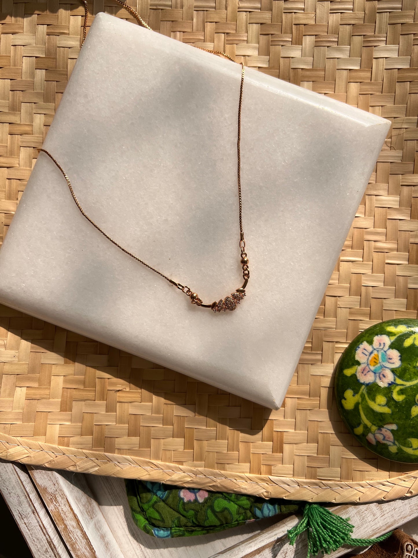 Minimal Chain Necklace